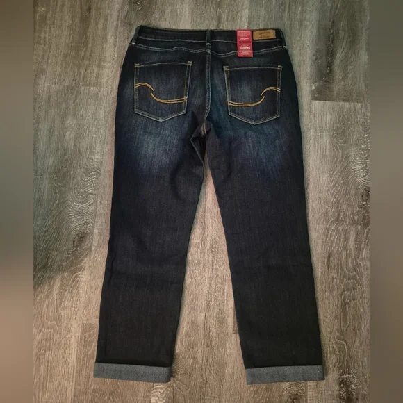 Levi's Dark Blue Cuffed Ankle Jeans - Picture 4 of 4
